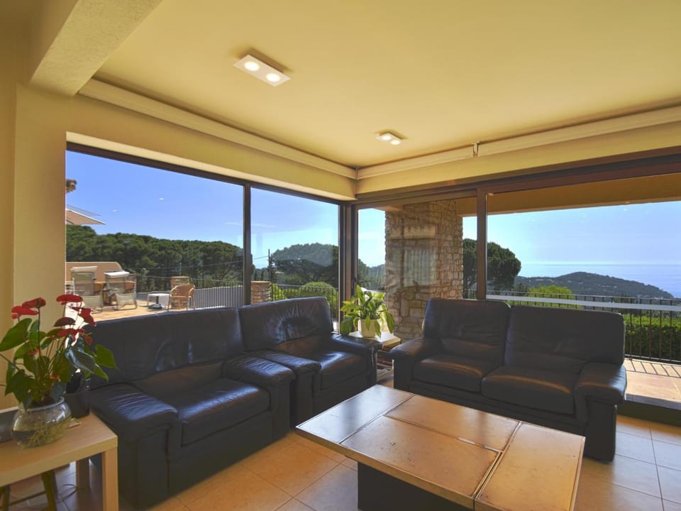 Rosa House in Baix Empordà