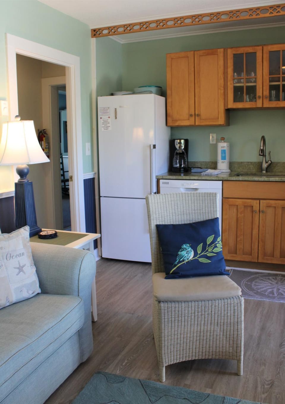 Kitchen or kitchenette, Living room, Seating area, dishwasher, pet friendly, stove