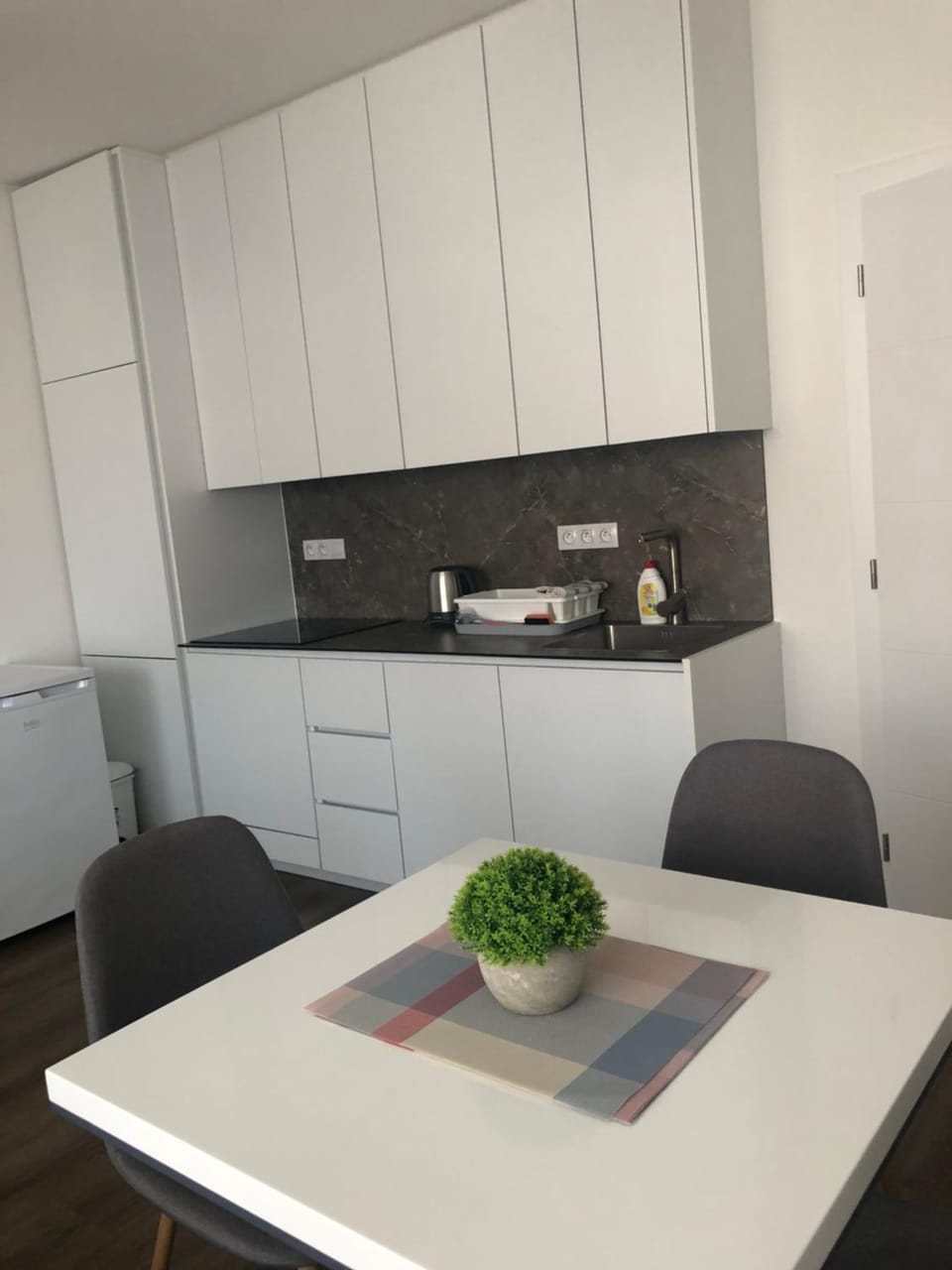 Kitchen or kitchenette, stove