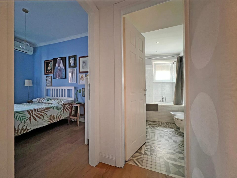 Bed, Bathroom, Photo of the whole room, Bedroom