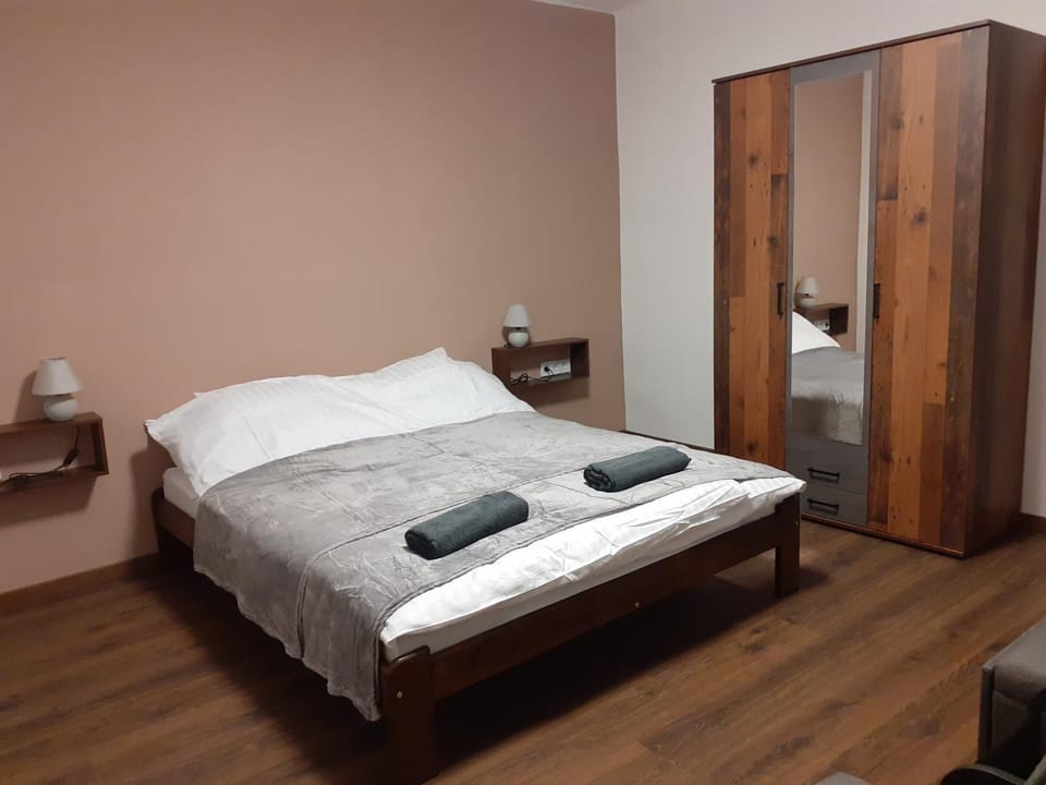 Bed, Photo of the whole room, Bedroom, wardrobe
