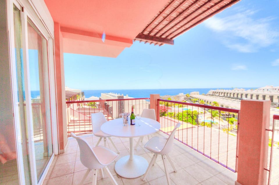 Sea Point Holiday House Apartment in Abona