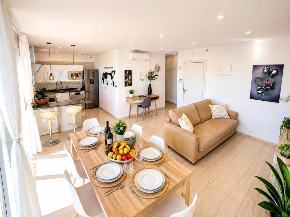 Sea Point Holiday House Apartment in Abona