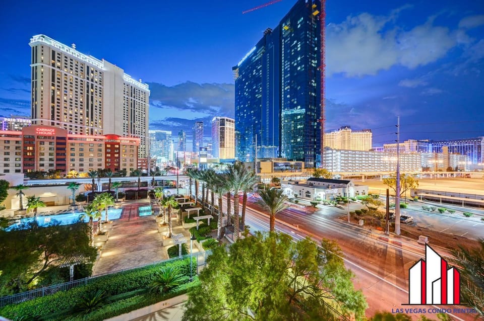 MGM Signature-03-821 1Br2Ba F1 Strip View Balcony House in Las Vegas Strip