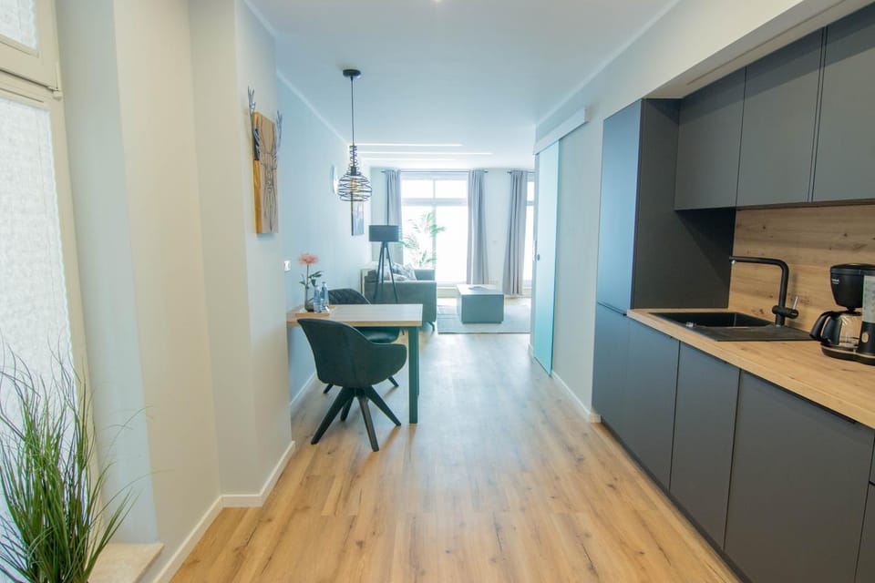 Dining area, kitchen