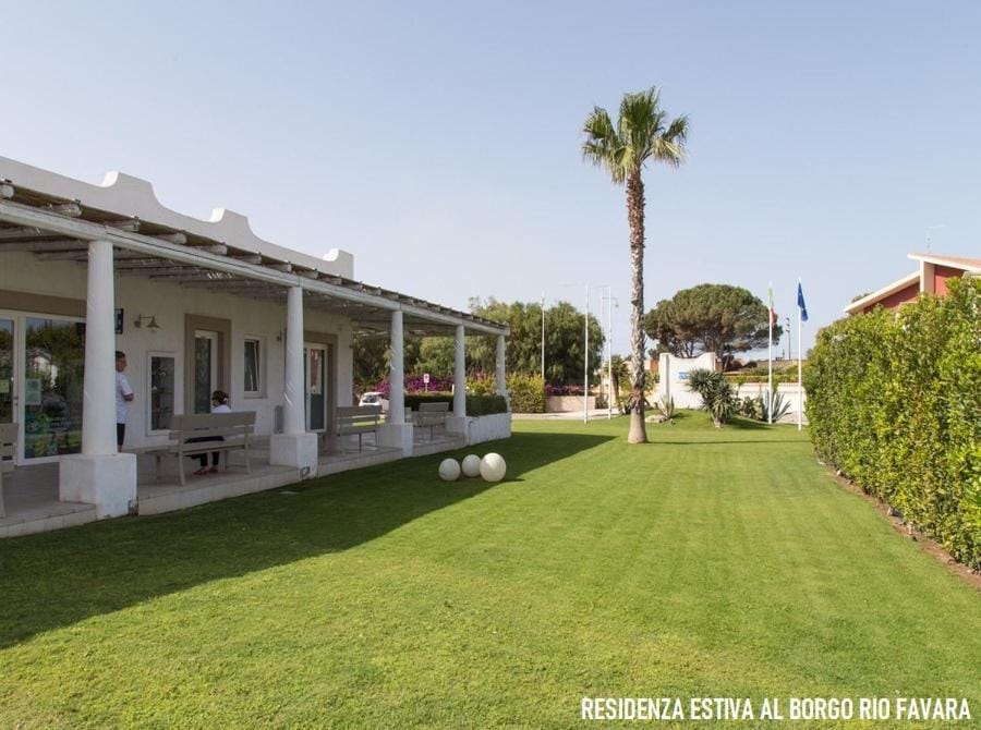 Property building, Spring, Garden, Garden view