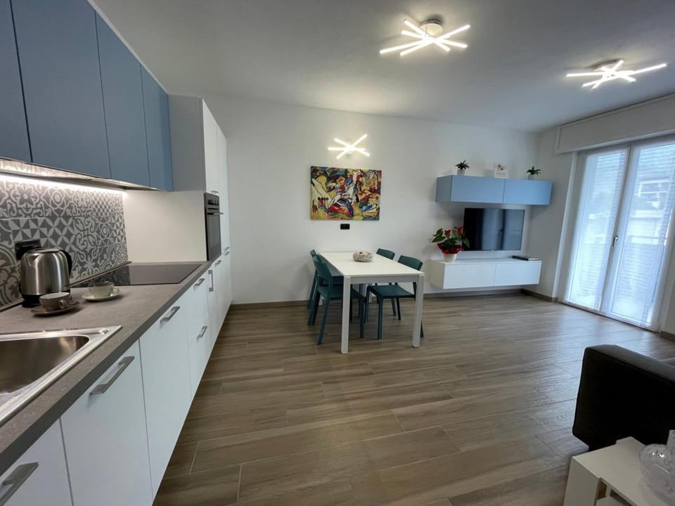 TV and multimedia, Kitchen or kitchenette, Dining area, dishwasher, pet friendly, stove