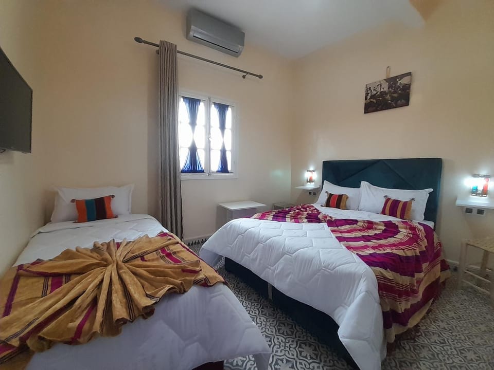 Bed, TV and multimedia, Photo of the whole room, Bedroom, air conditioner