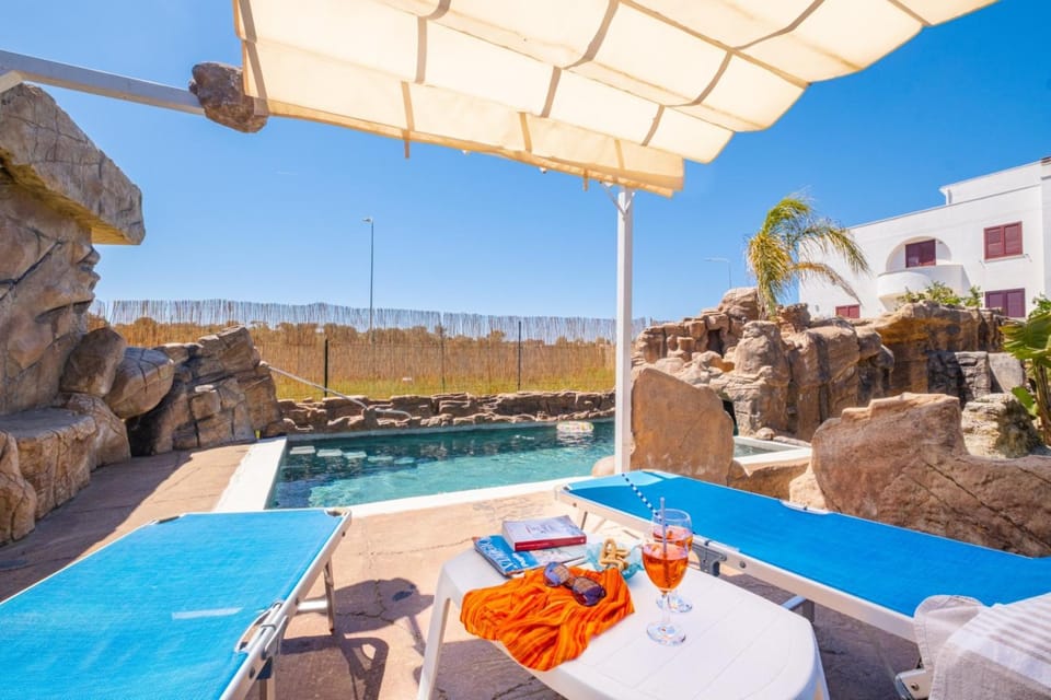 Patio, Day, View (from property/room), Dining area, Pool view, Swimming pool, sunbed