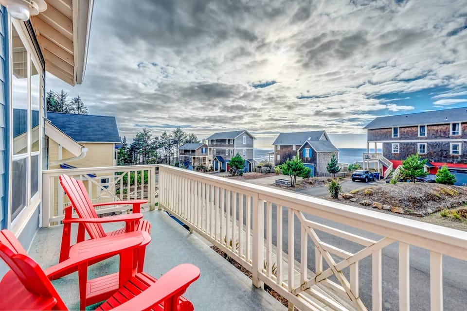 Sea the Sunset House in Lincoln City