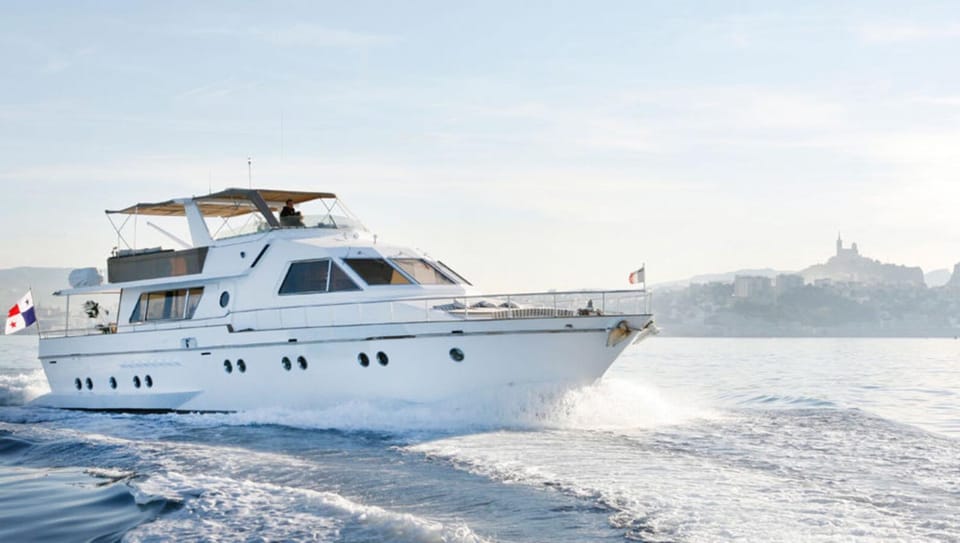 Property building, Day, Natural landscape, Sea view