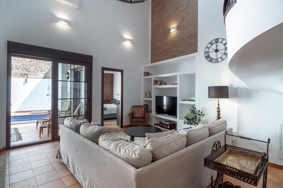 Communal lounge/ TV room, Living room