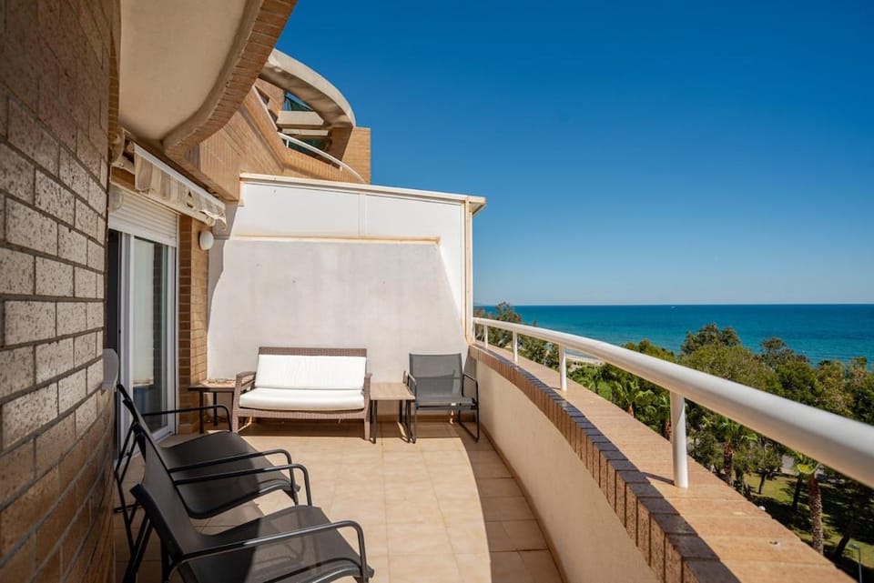Patio, Day, Natural landscape, View (from property/room), Balcony/Terrace, Balcony/Terrace, Sea view, sunbed