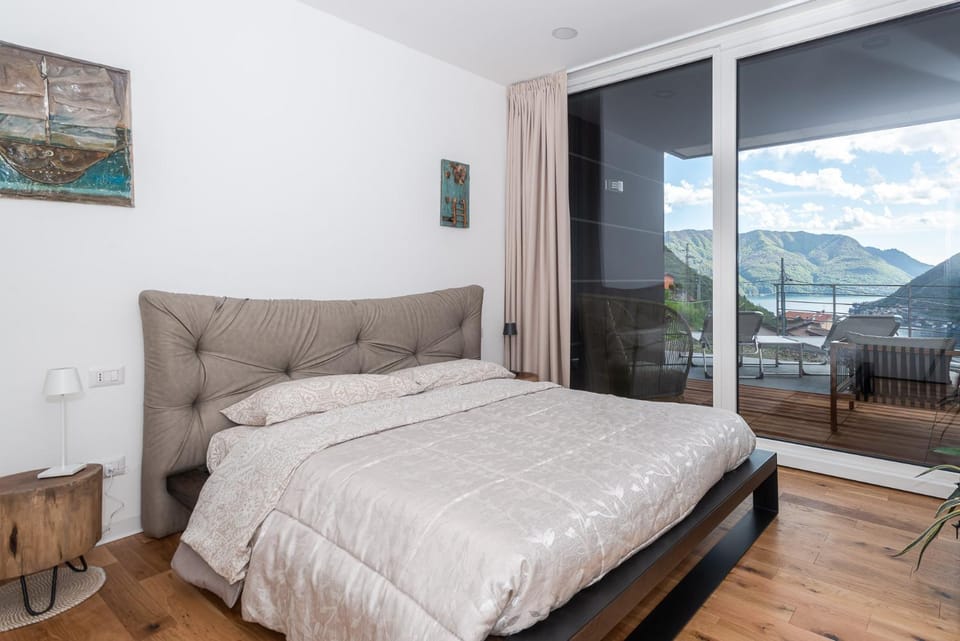 Bed, View (from property/room), Bedroom