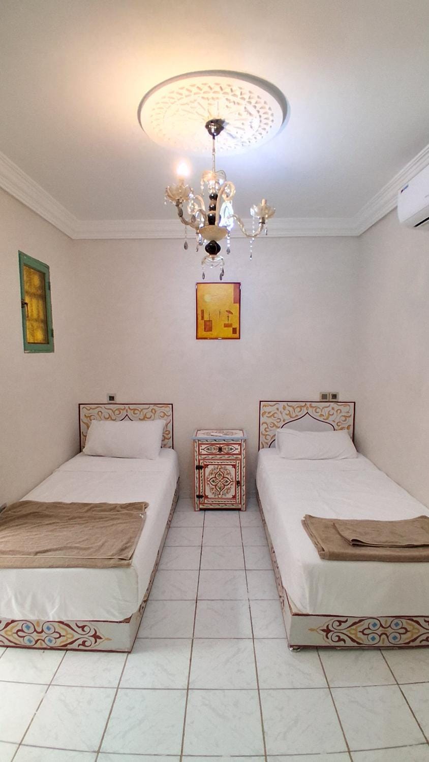 Bed, Bedroom, air conditioner