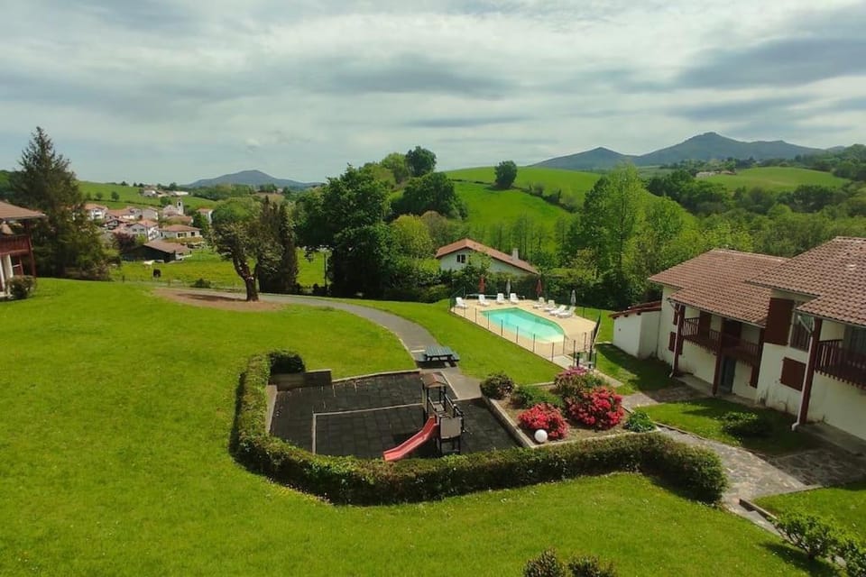 Nearby landmark, Spring, Day, Natural landscape, Garden, Garden view, Mountain view, Pool view, Swimming pool, sunbed
