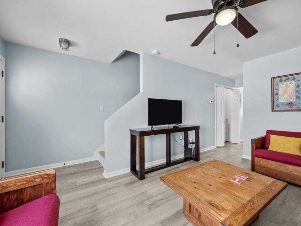 Anchors Away Unit 3 Apartment in Atlantic Beach