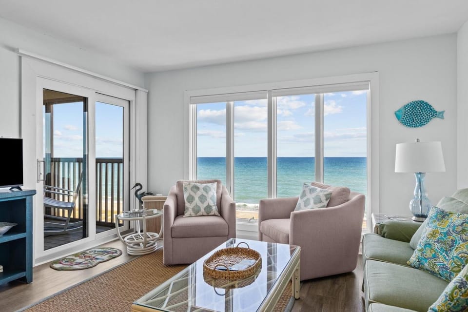 Maritime West C-33 Apartment in Pine Knoll Shores