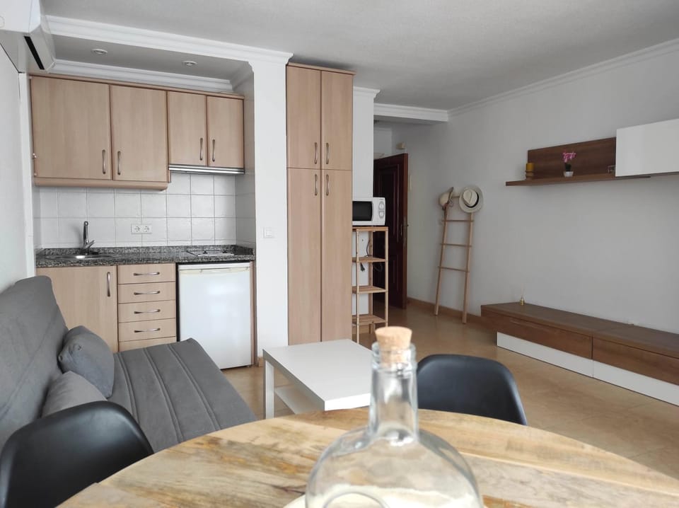 Kitchen or kitchenette, Living room, Dining area