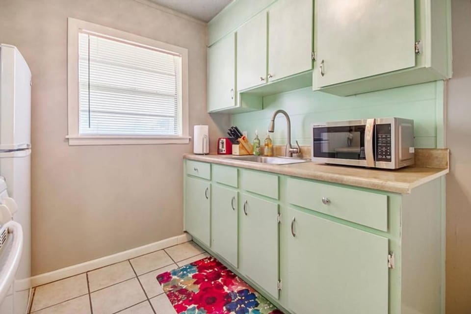 Cozy & Comfy - Few blocks away from Plaza District Apartment in Oklahoma City