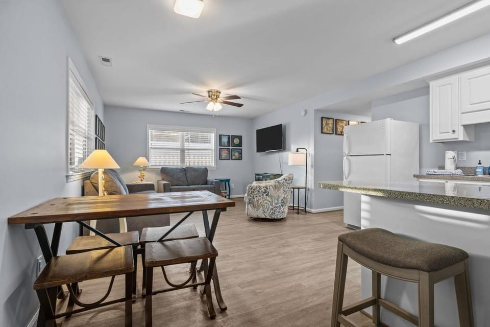 Boardwalk Shores B Apartment in Atlantic Beach