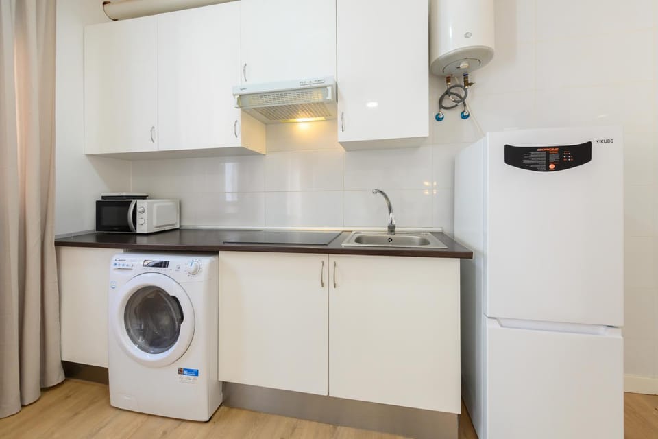 For you Rentals Encantador y único estudio TEMPORAL en Tetuan Madrid MLU412 Apartment in Madrid