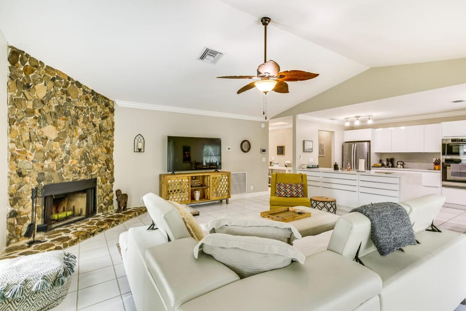 Wellington Vacation Rental: Private Saltwater Pool House in Wellington