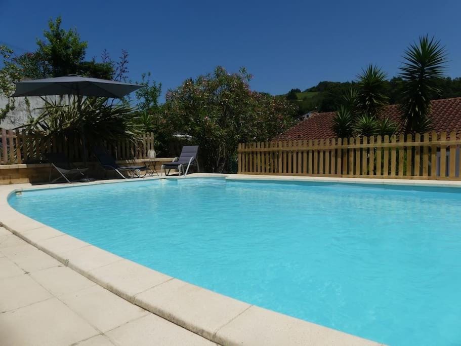 VILLATIMAHE 4 étoiles vue montagnes au calme 6 min des plages Villa in Hendaye