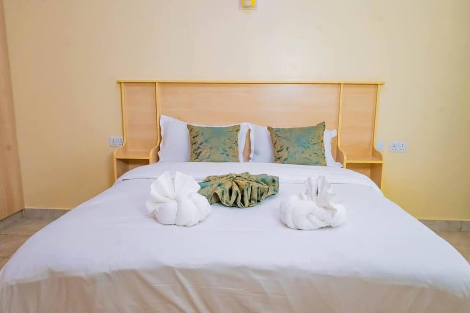 Blue Oak House. Lovely 1 Bedroom, Nanyuki Apartment in Kenya