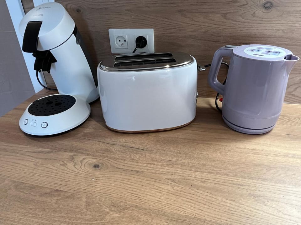 Coffee/tea facilities, Breakfast, toaster