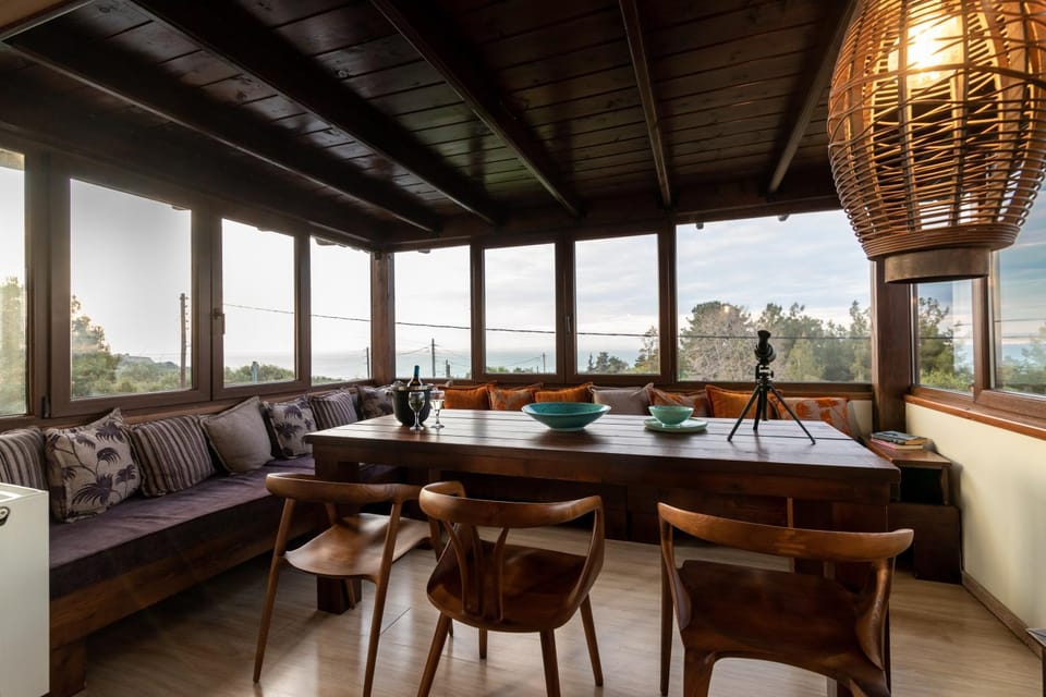 View (from property/room), Seating area, Dining area