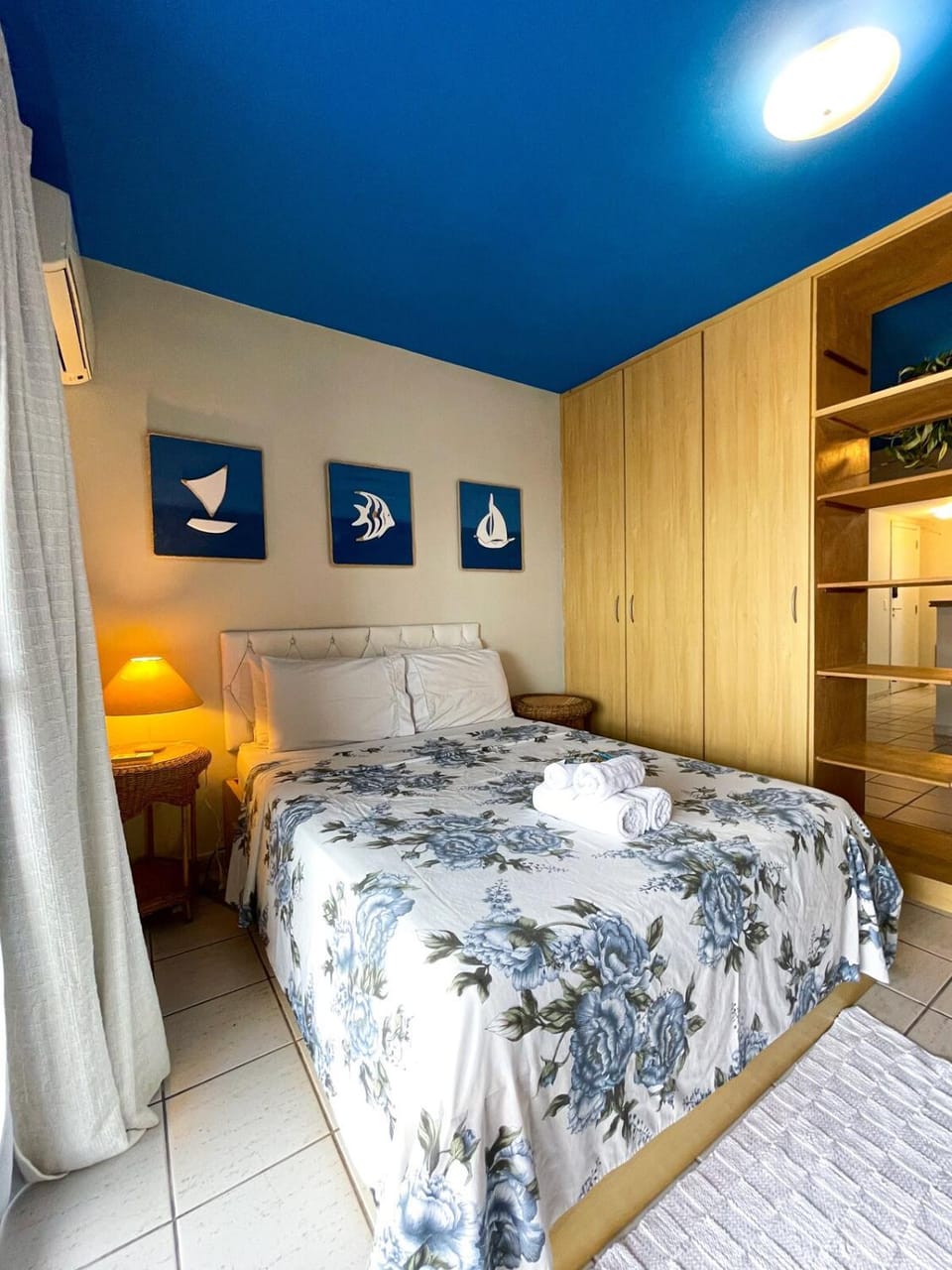 Bed, Photo of the whole room, Bedroom, towels, wardrobe