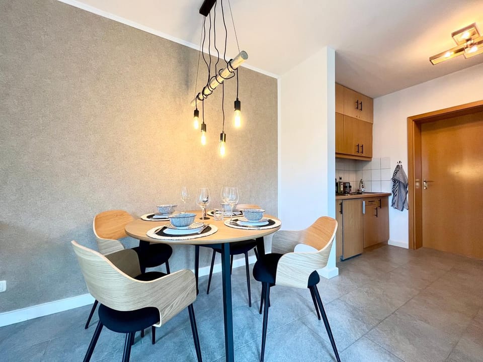 Seating area, kitchen