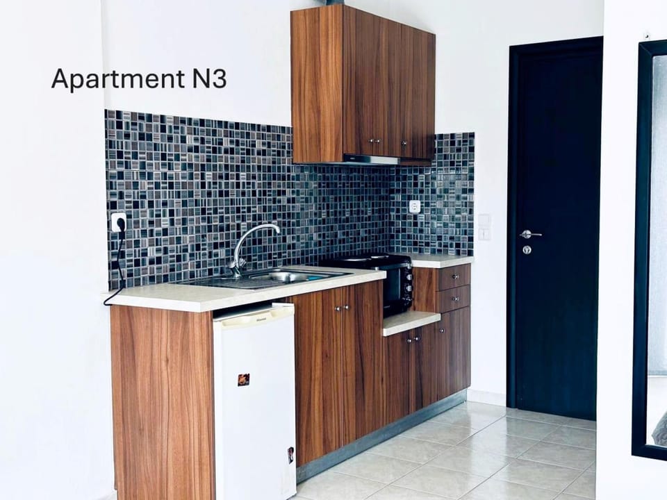 Kitchen or kitchenette, oven