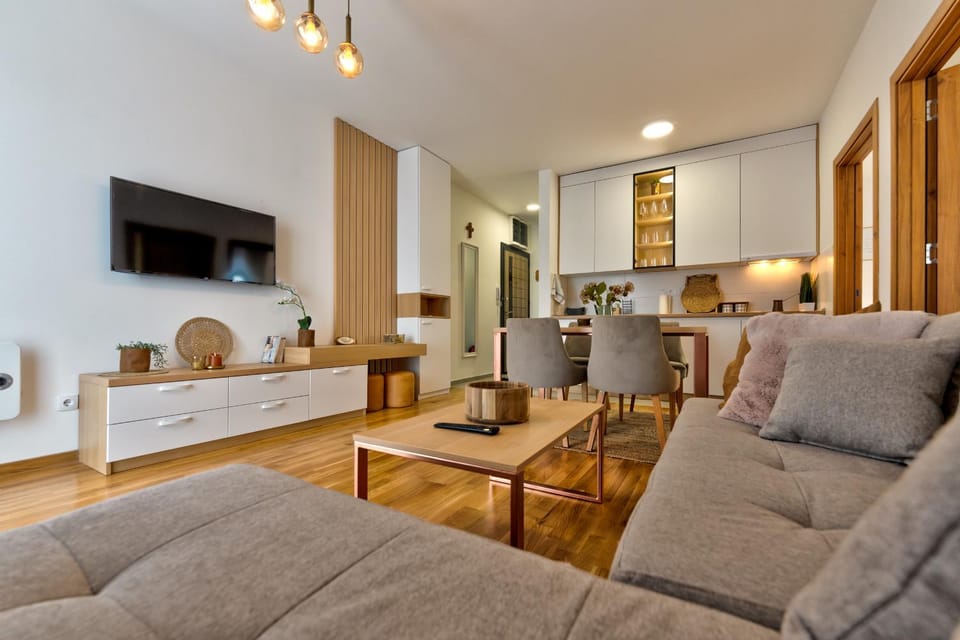 Kitchen or kitchenette, Living room