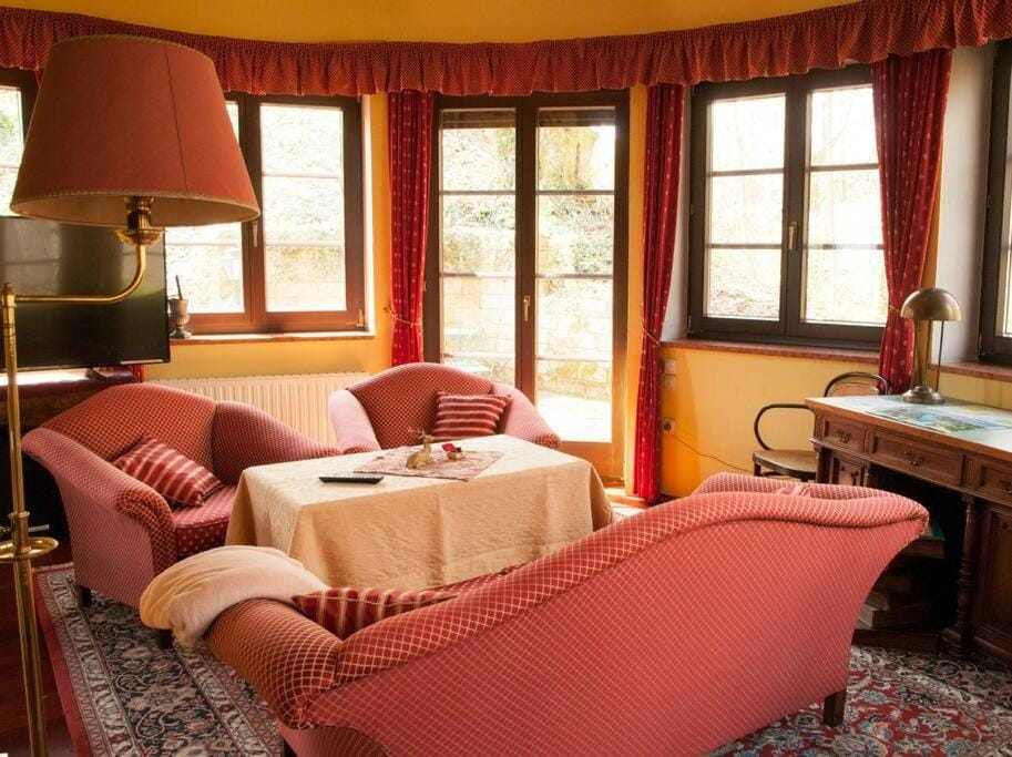 Living room, Photo of the whole room, Seating area