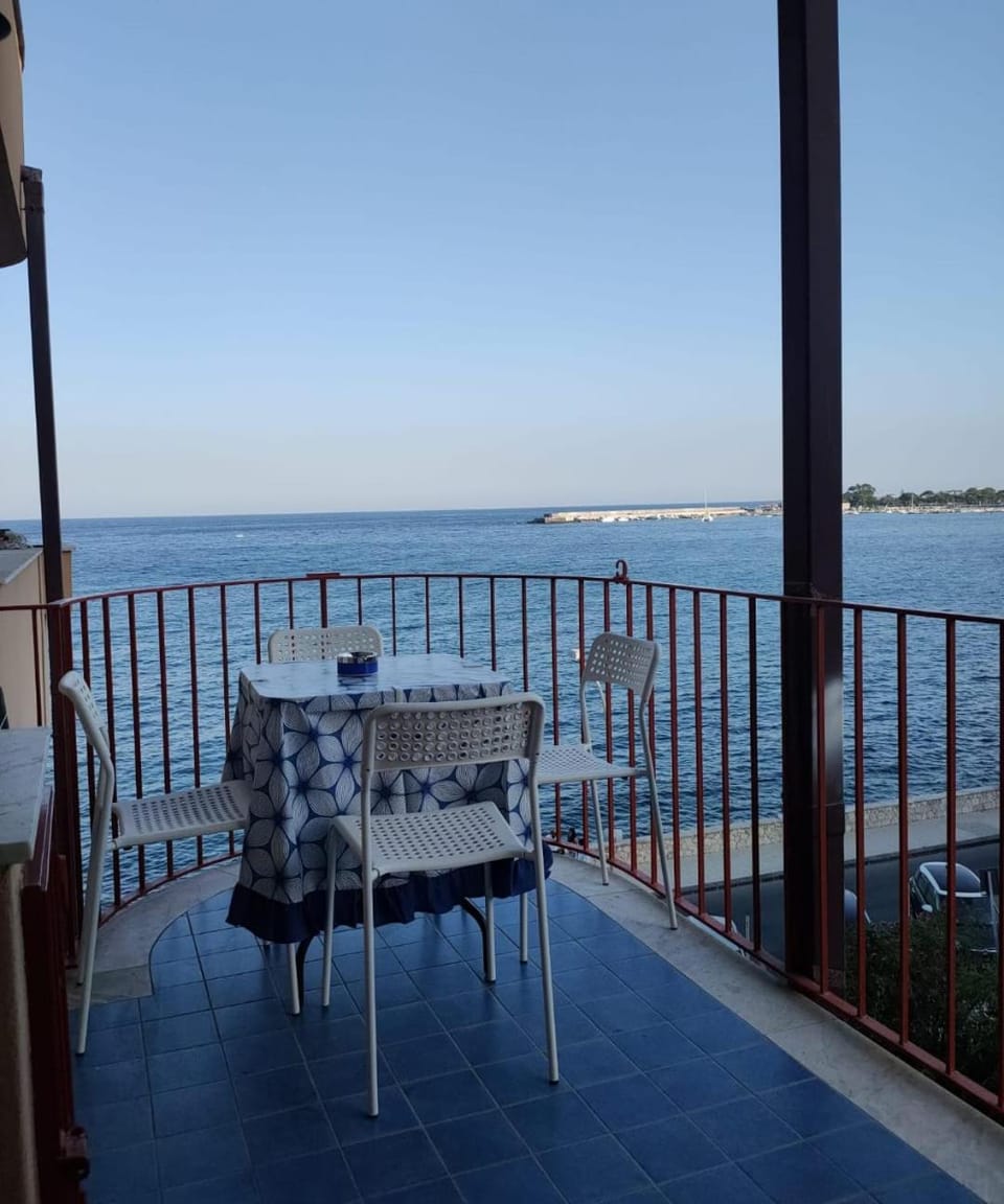 Sicilia sul Mare Apartment in Naxos
