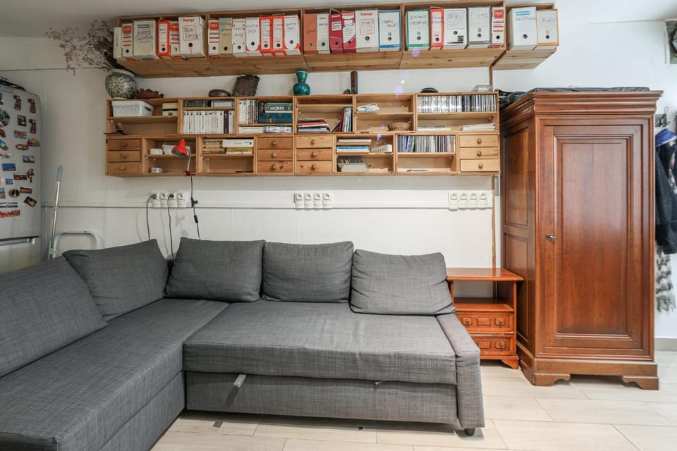Appartement Ternaux - Welkeys Apartment in Paris