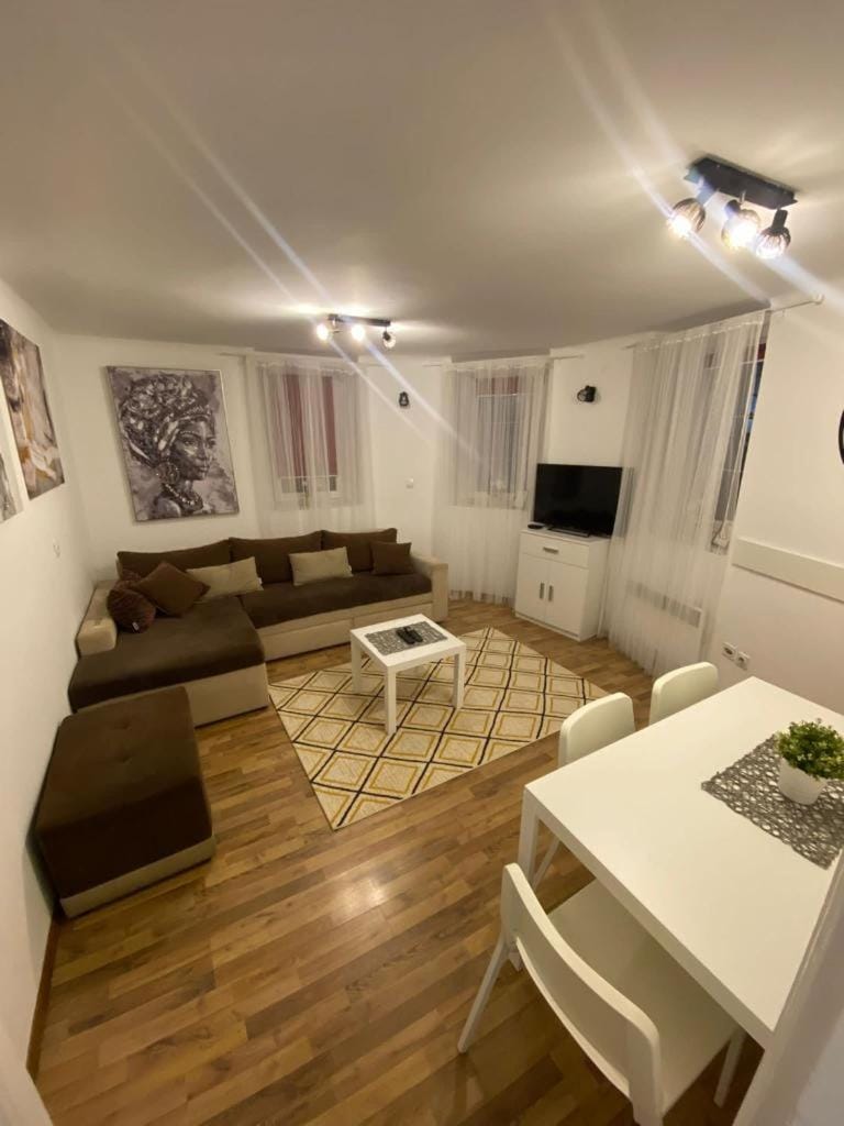 Lana apartman Apartment in Belgrade