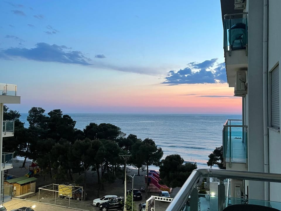 Natural landscape, View (from property/room), Balcony/Terrace, Beach, Sea view, Sunrise, Sunset