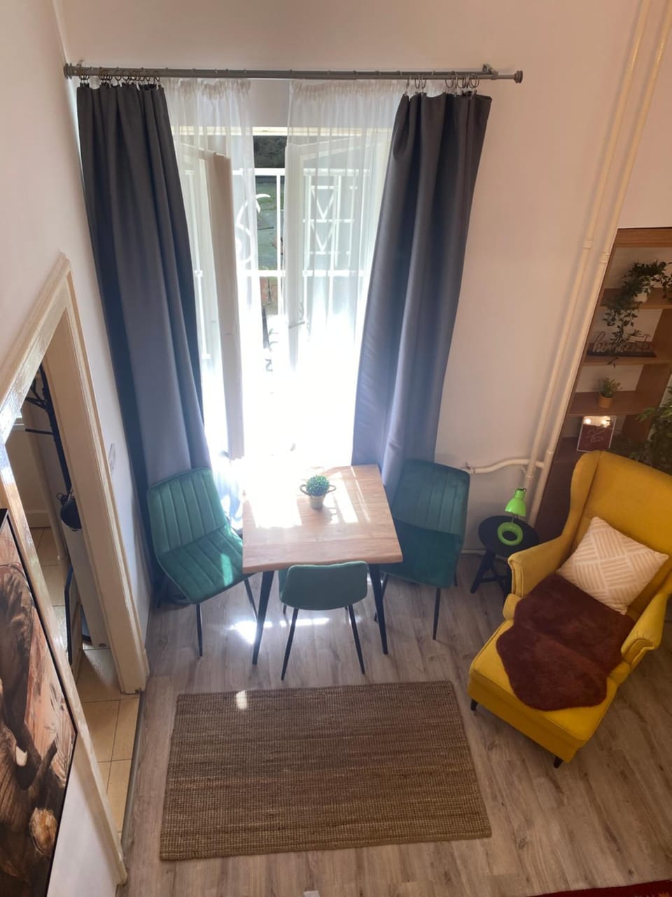 Living room, Seating area