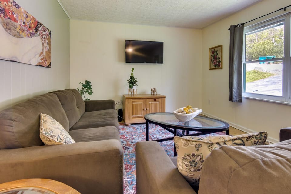Pet-Friendly Black Mountain Vacation Home w/ Deck House in Buncombe County
