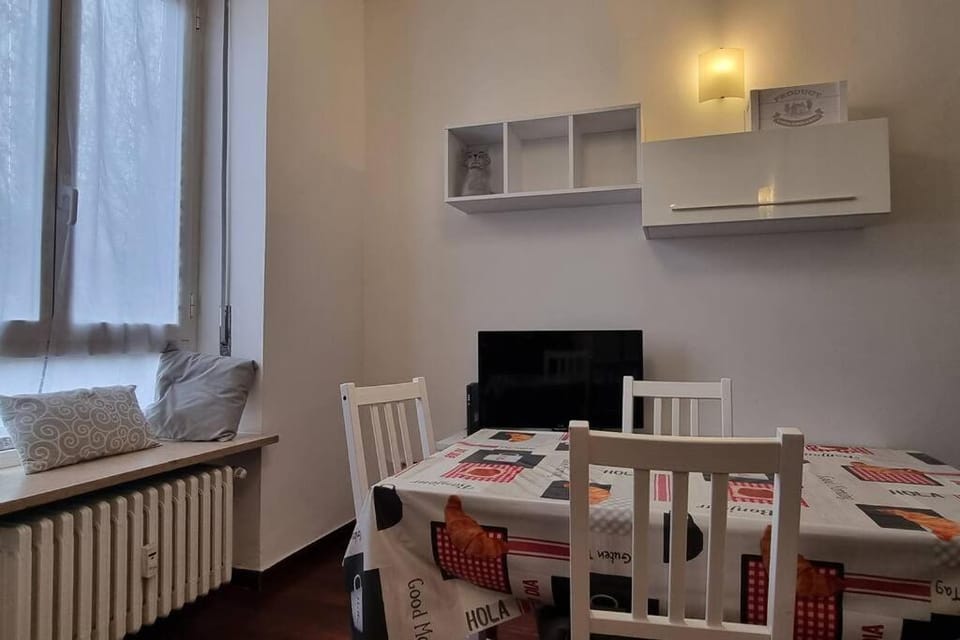 Monolocale Metro M3 Affori Apartment in Milan