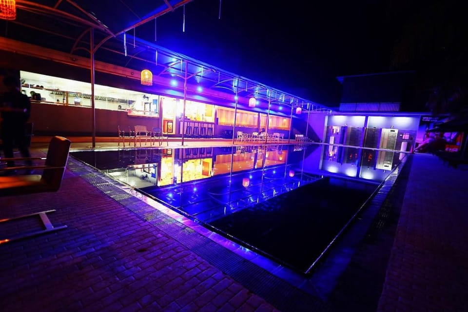 Night, Pool view