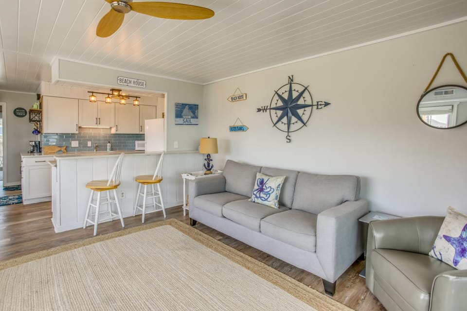 Ocean-View Balcony: Carolina Beach Condo! House in Carolina Beach