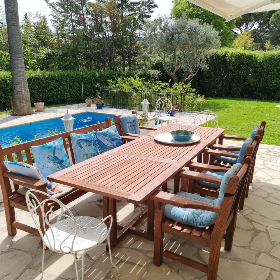 Seating area, Garden view, Pool view