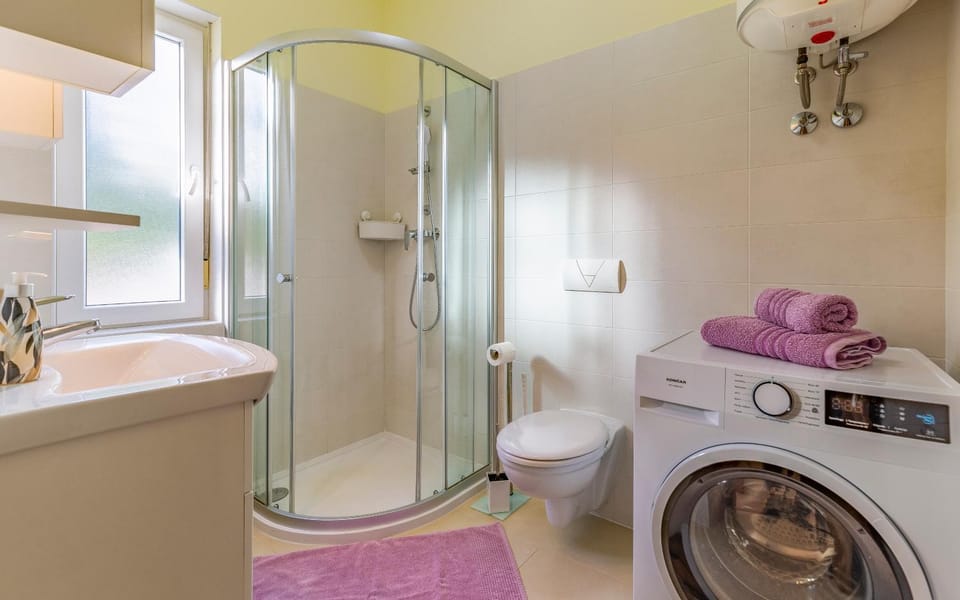 Shower, Bathroom, washing machine