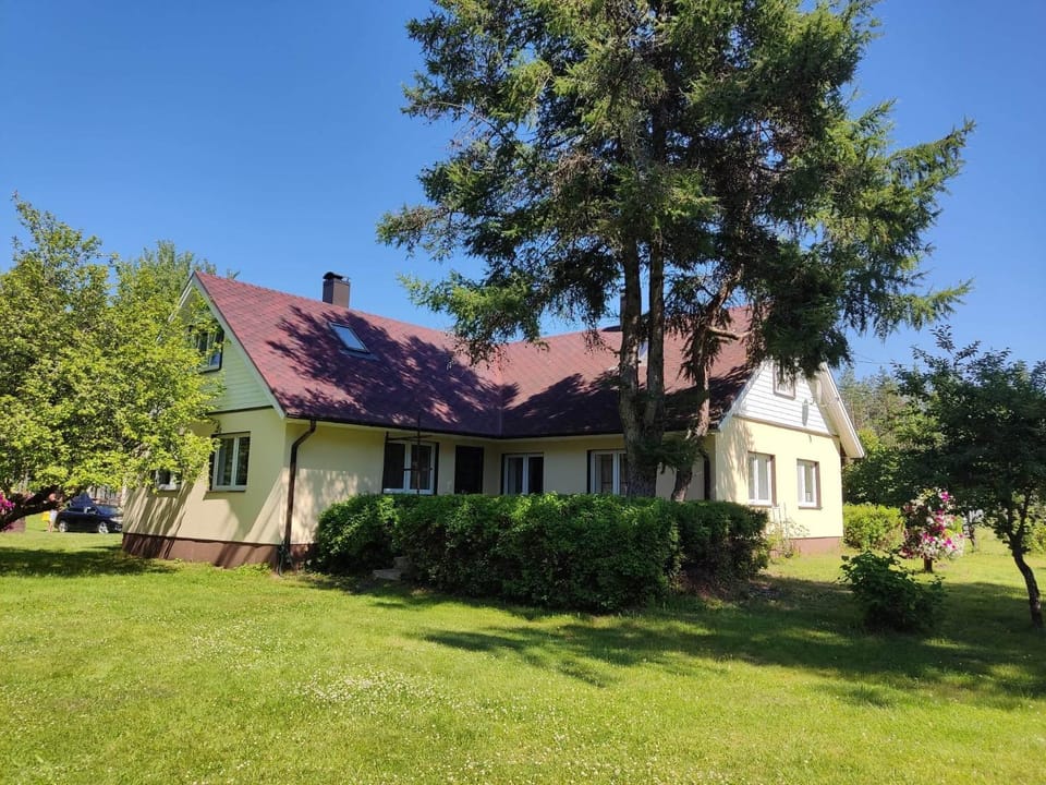 Property building, Day, Garden, Garden view