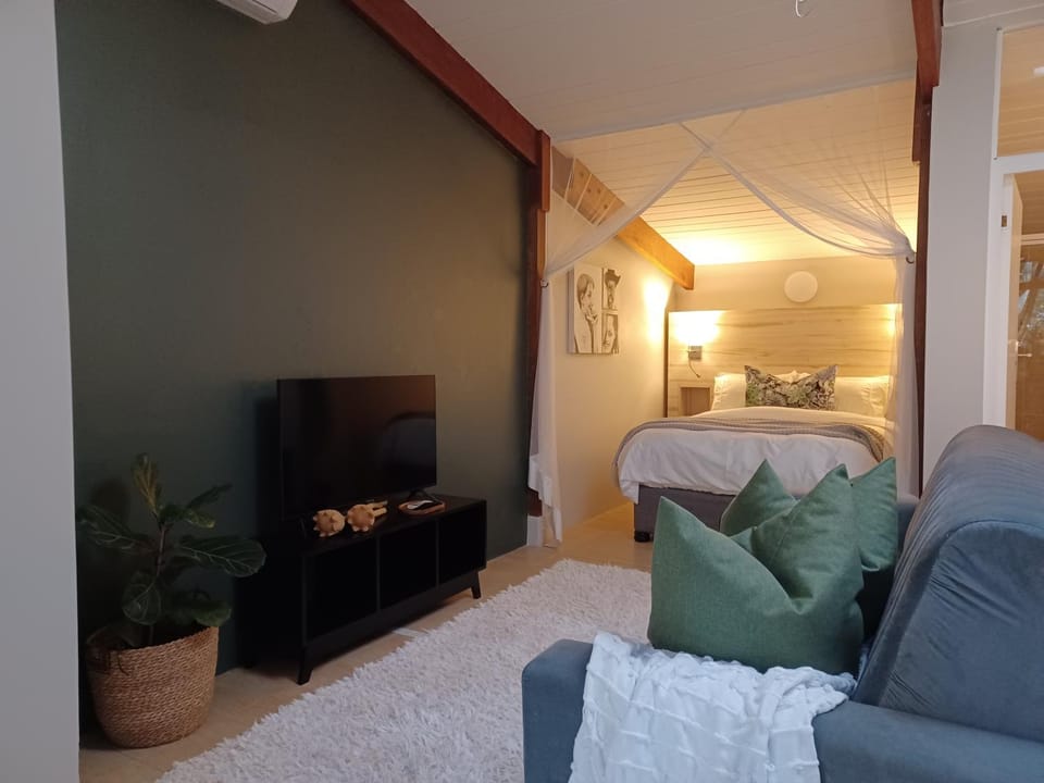 Living room, Bedroom