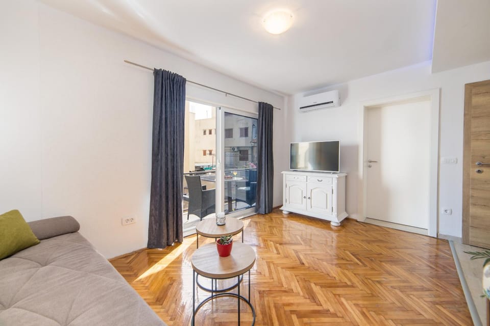 Apartments Mirna Center & Beach Apartment in Dubrovnik-Neretva County
